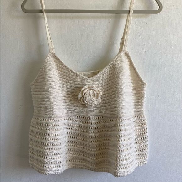 NWT Rosette Crochet Peplum Crop top Cream Size XL Airy
Beachy Soft girl - Picture 2 of 8
